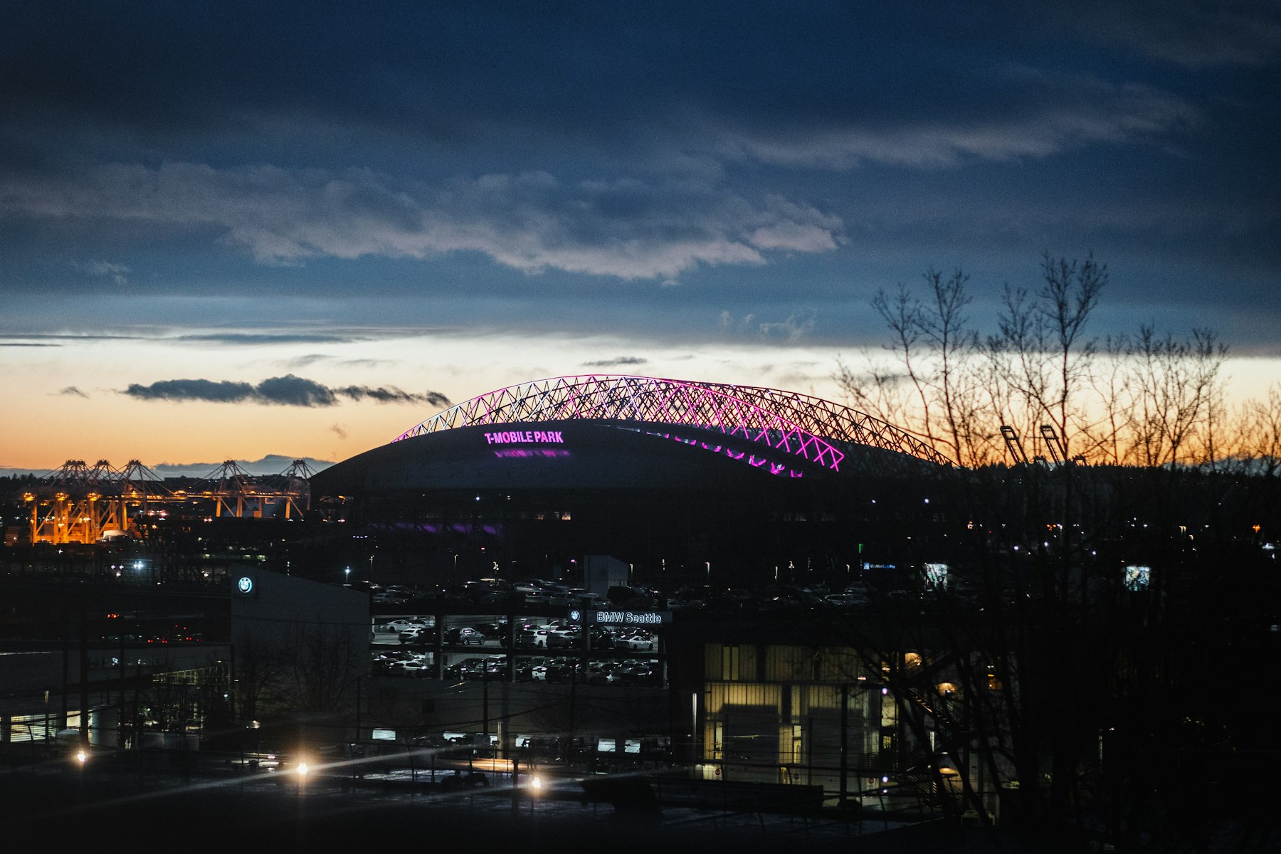 Arena esportiva iluminada